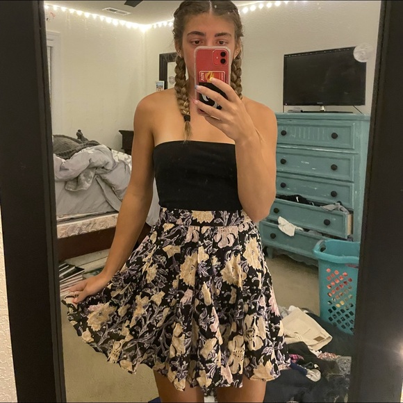 FREE PEOPLE MINI SKIRT - Picture 1 of 2